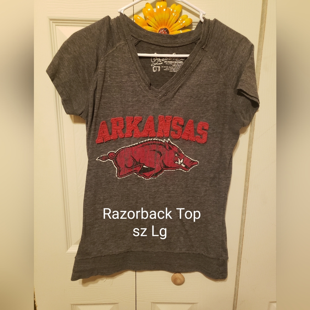 Women's Arkansas Razorback top sz Lg